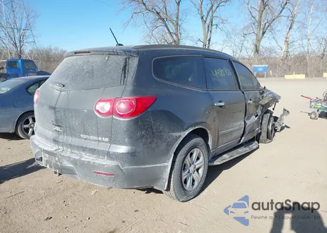 2010 Chevrolet Traverse Ls z USA, uszkodzony, nr VIN 1GNLREED6AJ250485